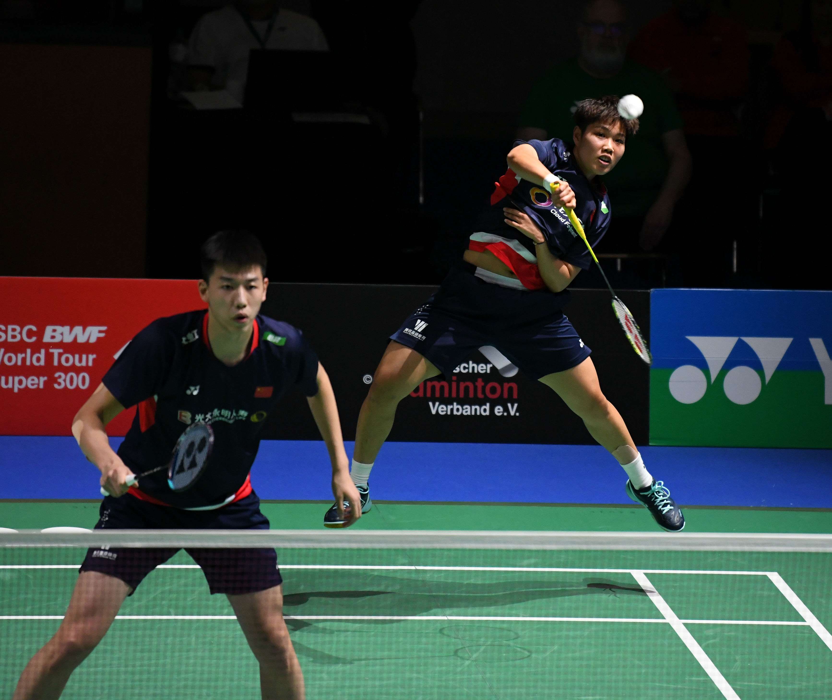 传中和前场 传中和前场