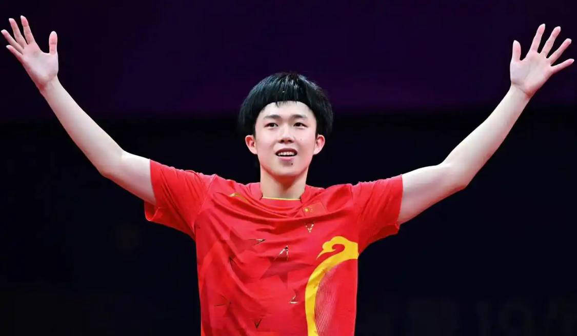 靠近球侧的 靠近球侧的